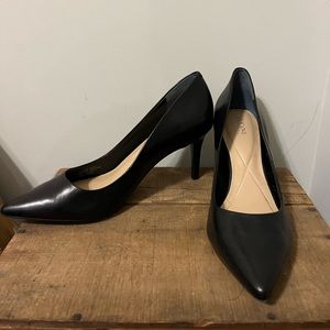 Alfani Black Pumps